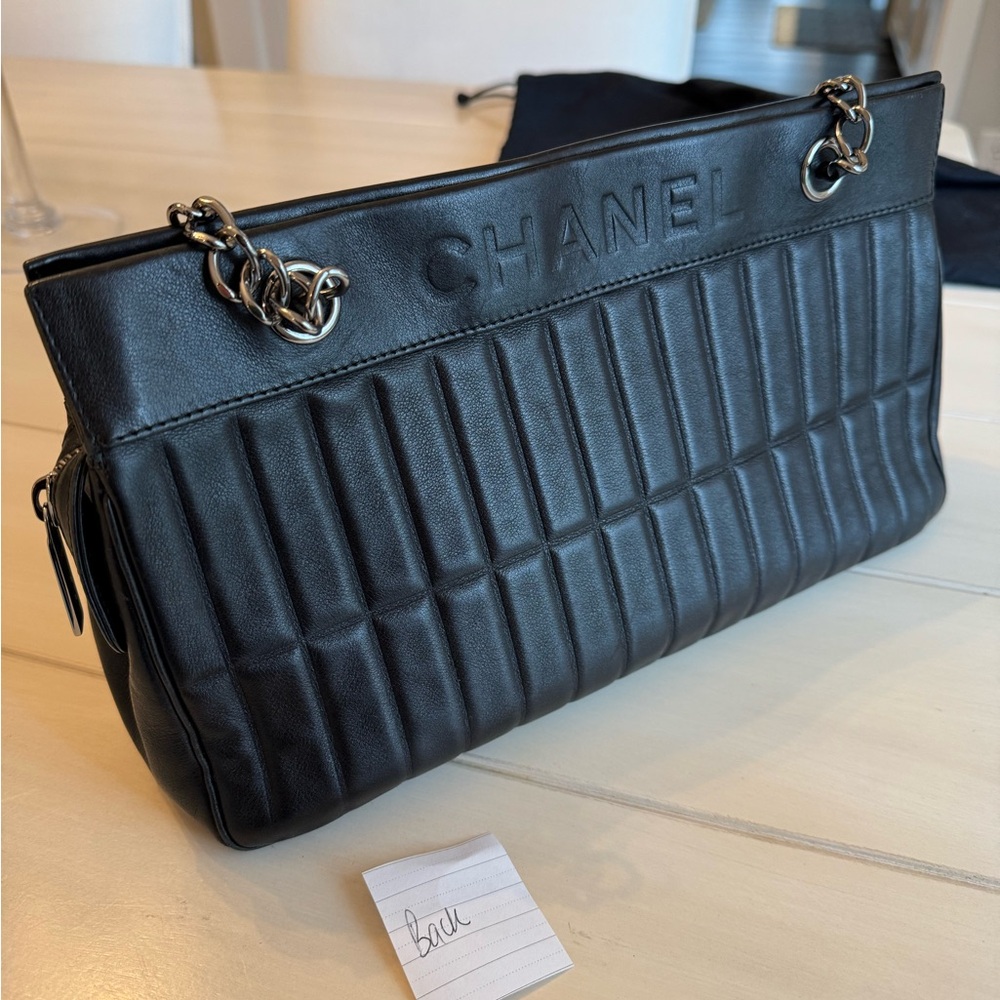 Chanel Vertical Quilted LAX Shoulder Bag - Picture 10 of 14